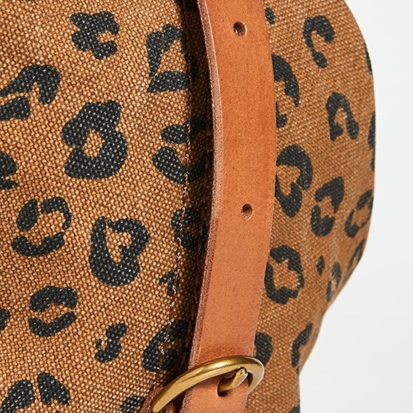Madewell The Canvas Sling Bag in Leopard Love - Picture 5 of 10